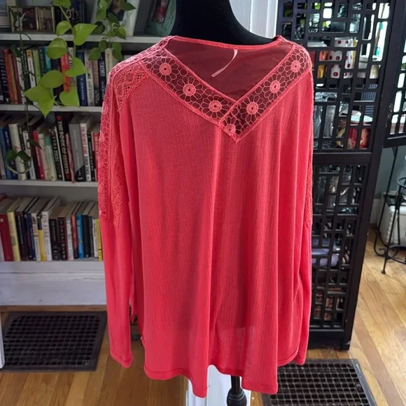 FREE PEOPLE - LOLA LONG SLEEVE TOP IN ROSE CRIMSON NEW - Picture 6 of 7
